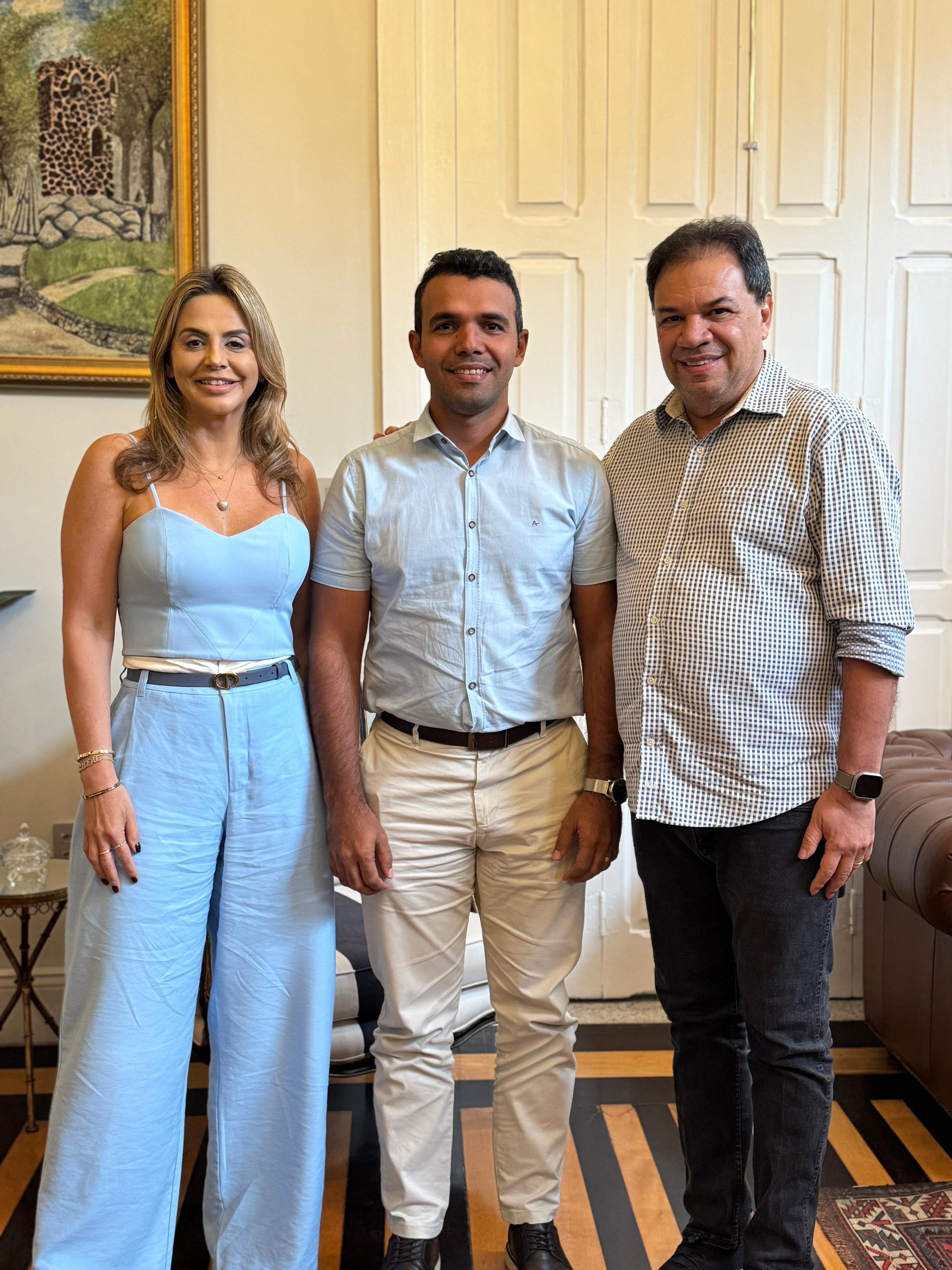 Deputada Cilene Couto, prefeito Jefferson Oliveira (MDB) e presidente Chicão (MDB)