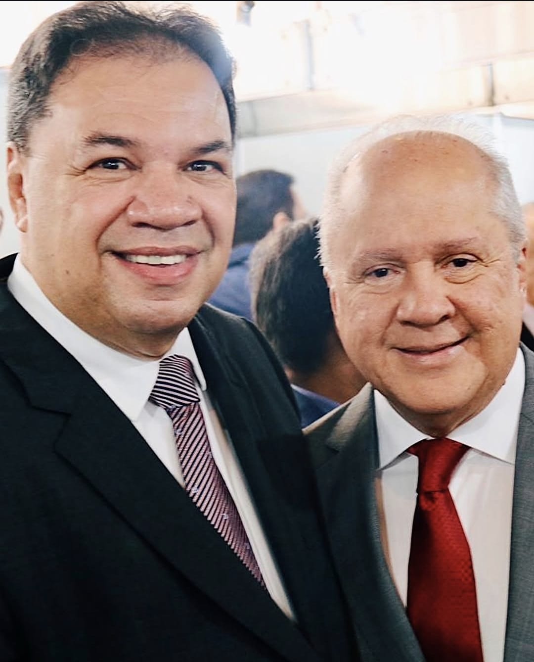 Chicão (MDB) e o presidente empossado do TCE-PA, conselheiro Fernando Ribeiro.