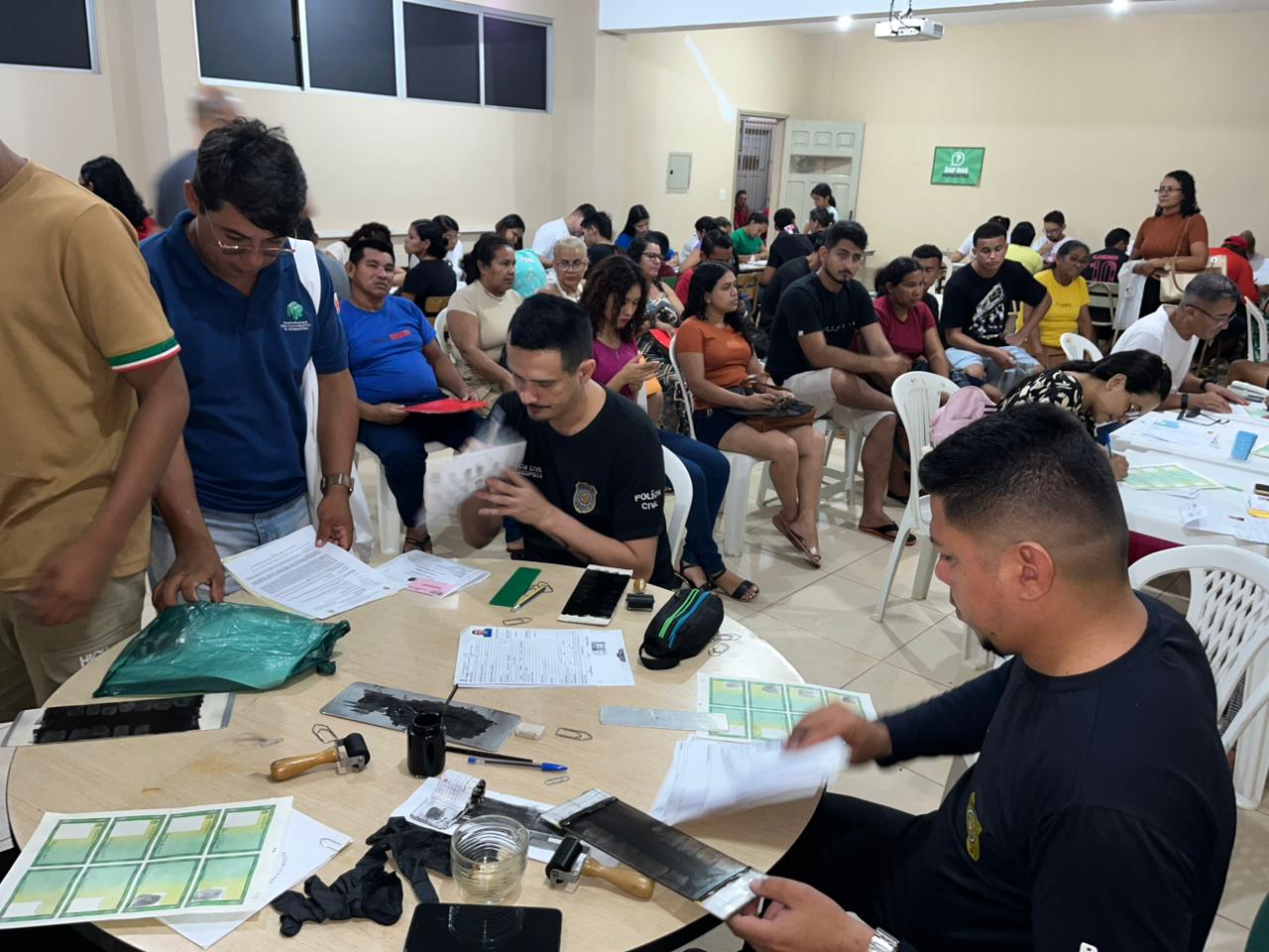 O Centro de Atendimento ao Cidadão Helena Coutinho (CAC), da Alepa também mantém uma atuação contínua nos municípios, levando ações itinerantes de cidadania durante todo o ano com serviços essenciais.