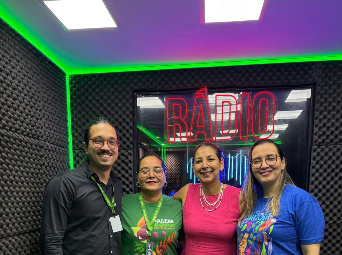 A Coordenadora Geral da Fundação Rádio e TV Alepa, Angelina Anjos, com o apresentador Raphael Guimarães, a jornalista Verônica e Alessandra Baia, também da Fundação.