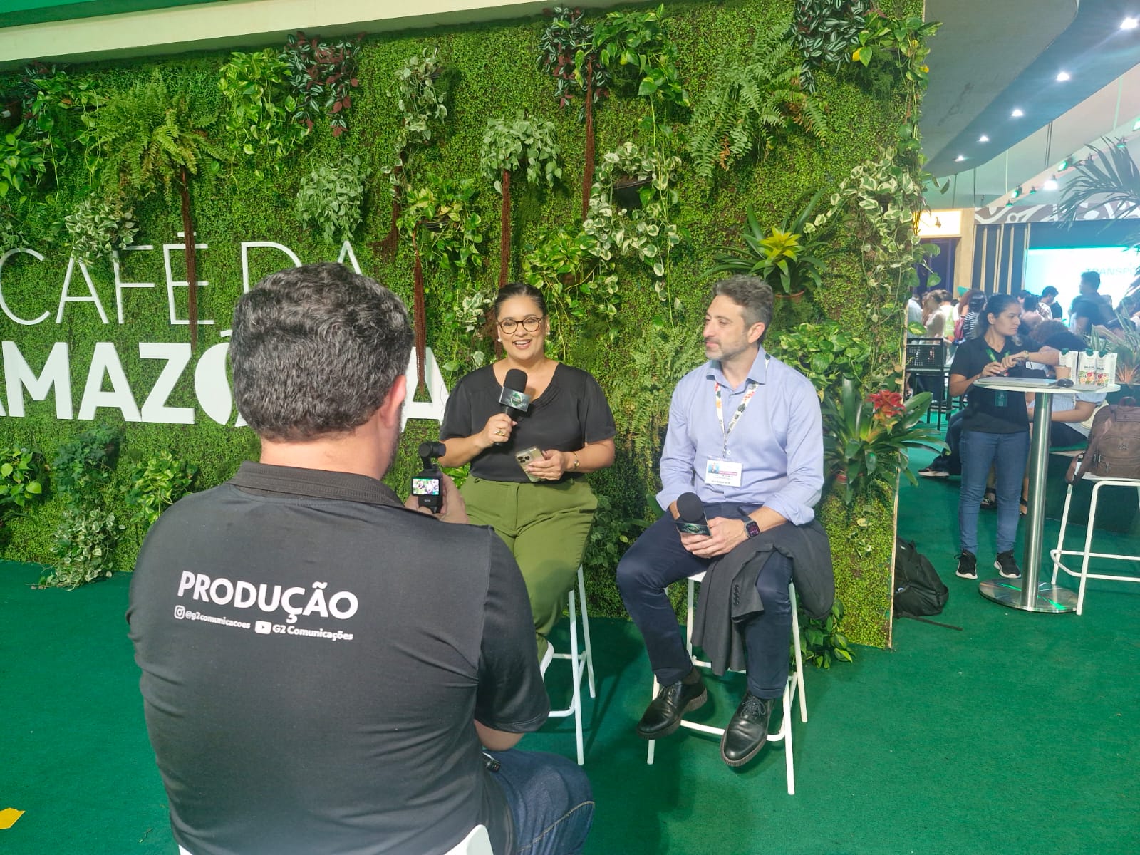 A produção envolve equipes da TV Alepa, Rádio Alepa, Portal Alepa e redes sociais institucionais, com jornalistas, produtores, técnicos, operadores de áudio e vídeo e editores.