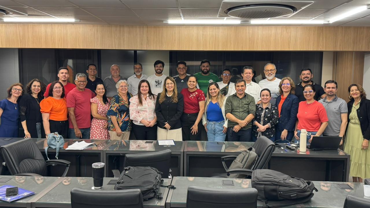 A segunda turma do curso de pós-graduação, coordenada pela professora Fabia