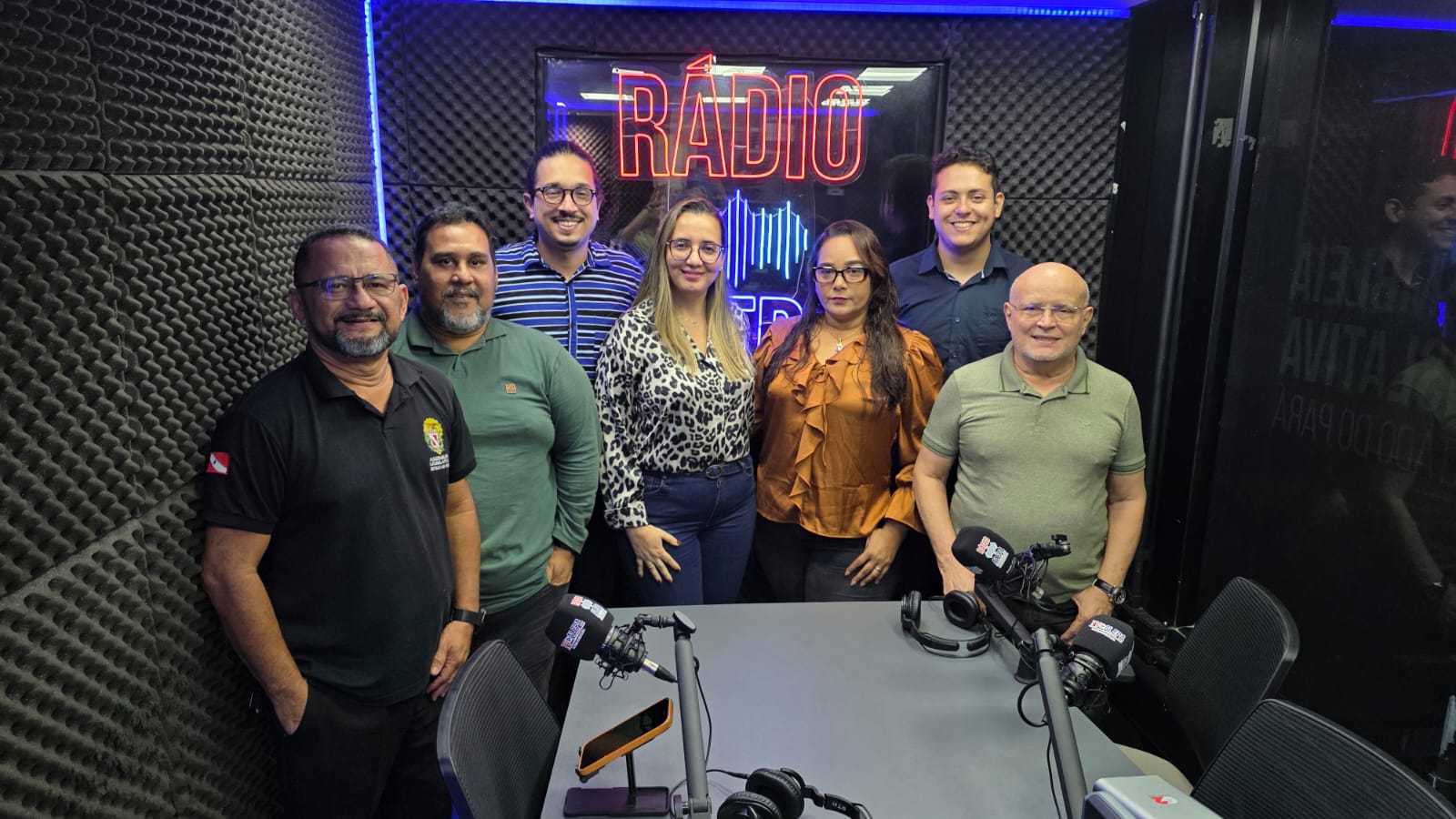 A equipe da Rádio Alepa FM e Fundação