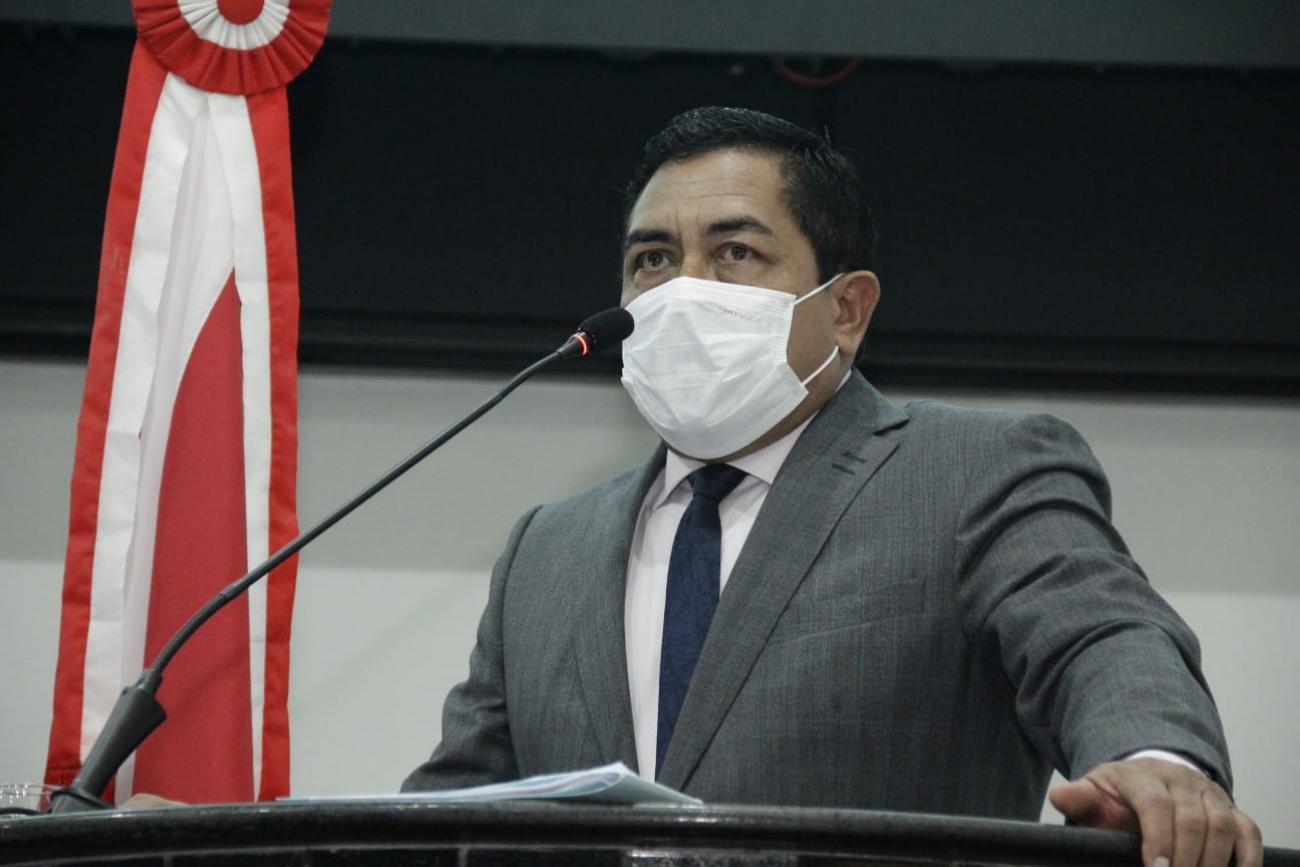 Em 2021, em plena pandemia, os deputados aprovaram por unanimidade o Projeto de Lei que instituiu o Estatuto da Igualdade Racial no Estado do Pará, apresentado pelo deputado Carlos Bordalo (PT)