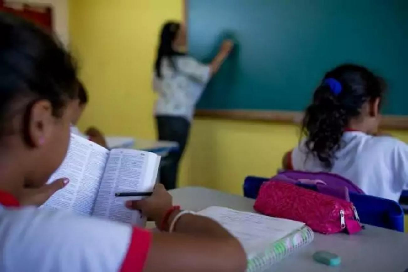 Bordalo solicita aplicação da lei de apoio social e mental no ensino público do Pará ALEPA