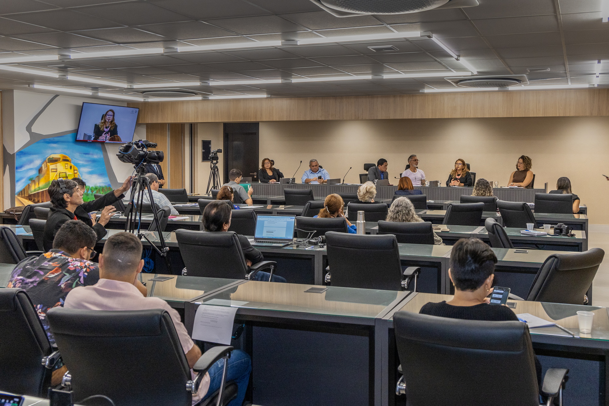 Celso Lobo (AID/ALEPA) Lei que determina a substituição de sinalização da pessoa idosa é debatida